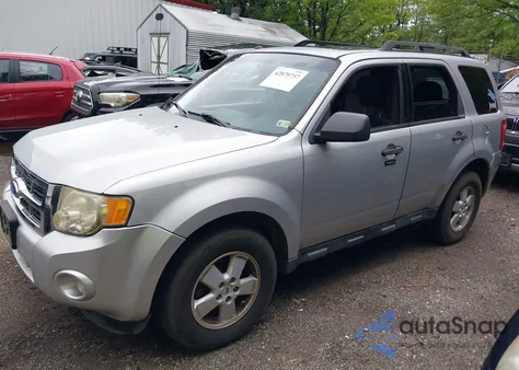 2012 Ford Escape Xlt z USA, uszkodzony, nr VIN 1FMCU9D75CKB66368